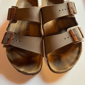 Woman’s Arizona Birkenstock’s